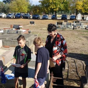 Greta Valley Students at John & Margaret Dinning's grave ANZAC Service Greta Cemetery 23 April 2019